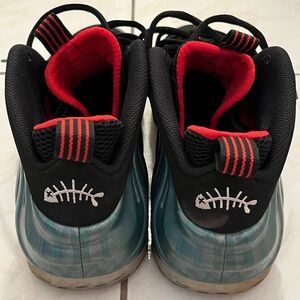 Nike Gone Fishing Foamposite size 12 mens used shoes
